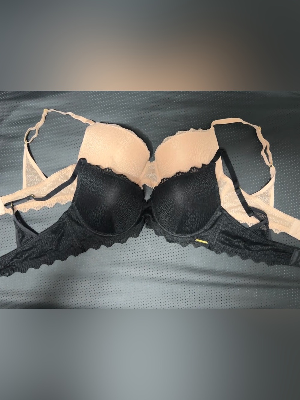 BCBGMaxAzria bra set - 36B